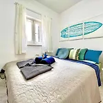 At The Beach, Sunny & 2 Heated Pools, Large Terrace, In דירה *