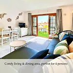 Lejlighed At The Beach, Sunny & 2 Heated Pools, Large Terrace, In