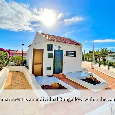 At The Beach, Sunny & 2 Heated Pools, Large Terrace, In Apartamento Costa Adeje (Tenerife)
