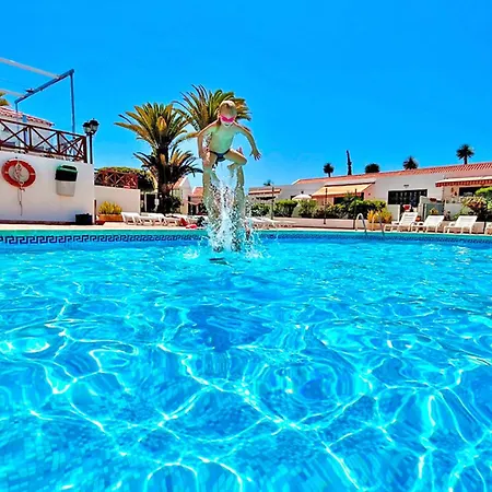 Apartamento At The Beach, Sunny & 2 Heated Pools, Large Terrace, In Costa Adeje (Tenerife)