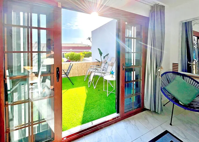 Apartmán At The Beach, Sunny & 2 Heated Pools, Large Terrace, In Costa Adeje (Tenerife)