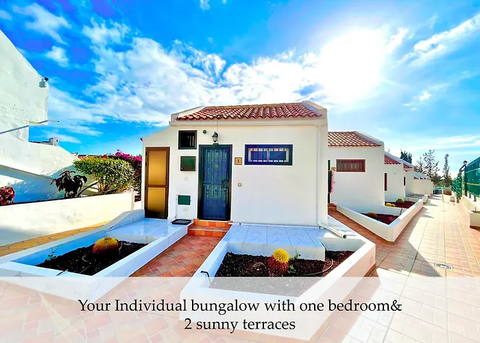 Apartamento At The Beach, Sunny & 2 Heated Pools, Large Terrace, In Costa Adeje (Tenerife)