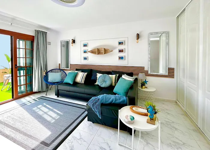 At The Beach, Sunny & 2 Heated Pools, Large Terrace, In Apartment