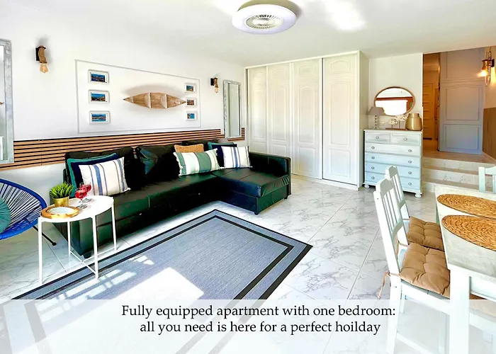 At The Beach, Sunny & 2 Heated Pools, Large Terrace, In *